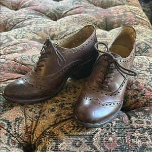 Classic Brown Leather Men's Brogues